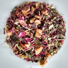 Load image into Gallery viewer, Cape Breton Tea Company “The Autograph” Natalie MacMaster Tea