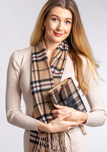 Load image into Gallery viewer, Patrick King Laurel Wool Clutch Bag