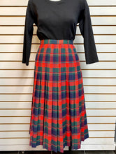 Load image into Gallery viewer, Mid 70s Aljean Full Wrap Pleat Kilt (Made in Canada)
