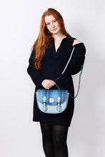 Load image into Gallery viewer, Islander The Medium Cobble Satchel
