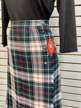 Load image into Gallery viewer, Mid 70’s Surrey Kilt
