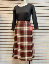 Load image into Gallery viewer, Late 70s-80s Alejean Kilt
