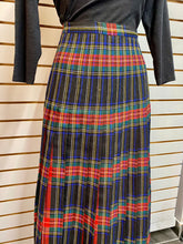 Load image into Gallery viewer, Late 60s-70s Highland Queen Reversible Kilt
