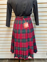 Load image into Gallery viewer, Early 70s Nat Gordon Full Wrap Pleat Kilt
