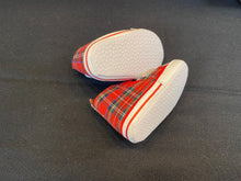 Load image into Gallery viewer, Baby Slippers (Glen Appin)
