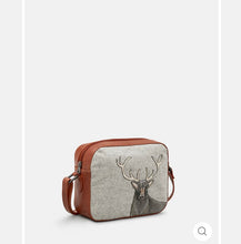 Load image into Gallery viewer, Yoshi Highland Stag Camera Bag
