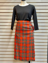 Load image into Gallery viewer, 70-80s Surrey Classics Kilt

