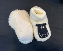 Load image into Gallery viewer, Baby Slippers (Glen Appin)
