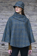 Load image into Gallery viewer, Mucros Weavers Poncho
