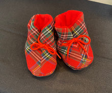 Load image into Gallery viewer, Baby Slippers (Glen Appin)
