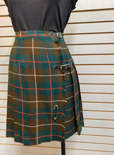 Load image into Gallery viewer, 1990s Wool Kiltie
