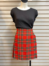 Load image into Gallery viewer, 1990s Royal Stewart Kiltie
