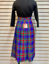 Load image into Gallery viewer, Vintage Full Wrap Pleat Kilt
