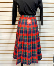 Load image into Gallery viewer, Mid 70s Aljean Full Wrap Pleat Kilt (Made in Canada)
