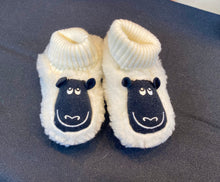 Load image into Gallery viewer, Baby Slippers (Glen Appin)
