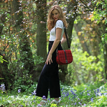 Load image into Gallery viewer, Harris Tweed Beauly Shoulder Bag
