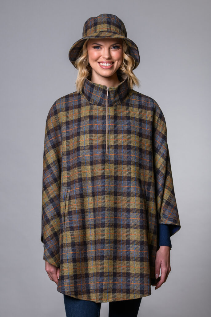 Mucros Half-Zip Poncho
