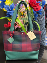 Load image into Gallery viewer, Lindsay Tartan Tote
