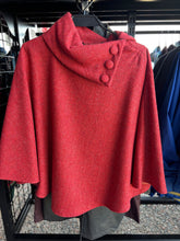 Load image into Gallery viewer, Mucros Poncho
