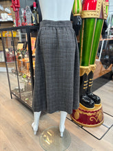Load image into Gallery viewer, Vintage Ports International Skirt
