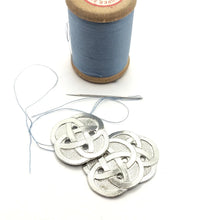 Load image into Gallery viewer, AP Tremayne Knot Celtic Button 1pk
