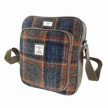 Load image into Gallery viewer, Harris Tweed Tay Travel Bag
