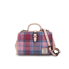 Load image into Gallery viewer, Islander The Medium Doctor Bag
