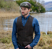 Load image into Gallery viewer, Mucros Men's Waistcoat
