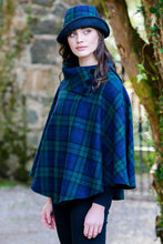 Load image into Gallery viewer, Mucros Poncho
