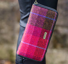 Load image into Gallery viewer, Mucros Women's Wallet

