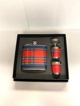 Load image into Gallery viewer, Royal Stewart Flask Set
