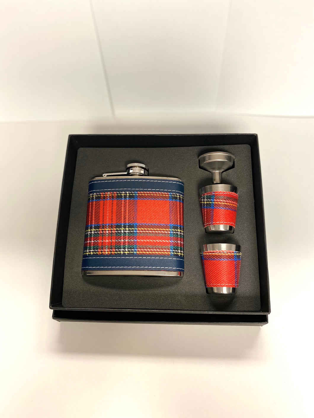 Royal Stewart Flask Set